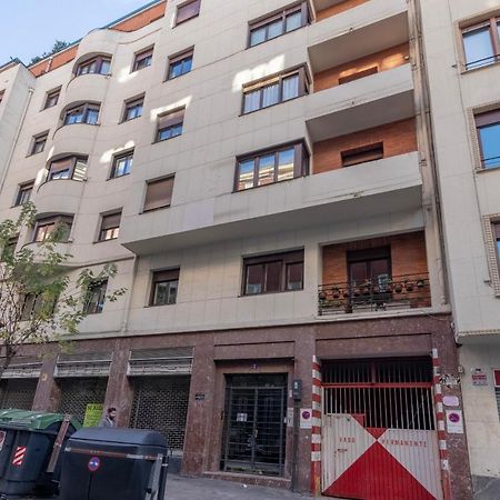Akomodat En Apartamento En El Centro De Bilbao Con Parking Екстер'єр фото