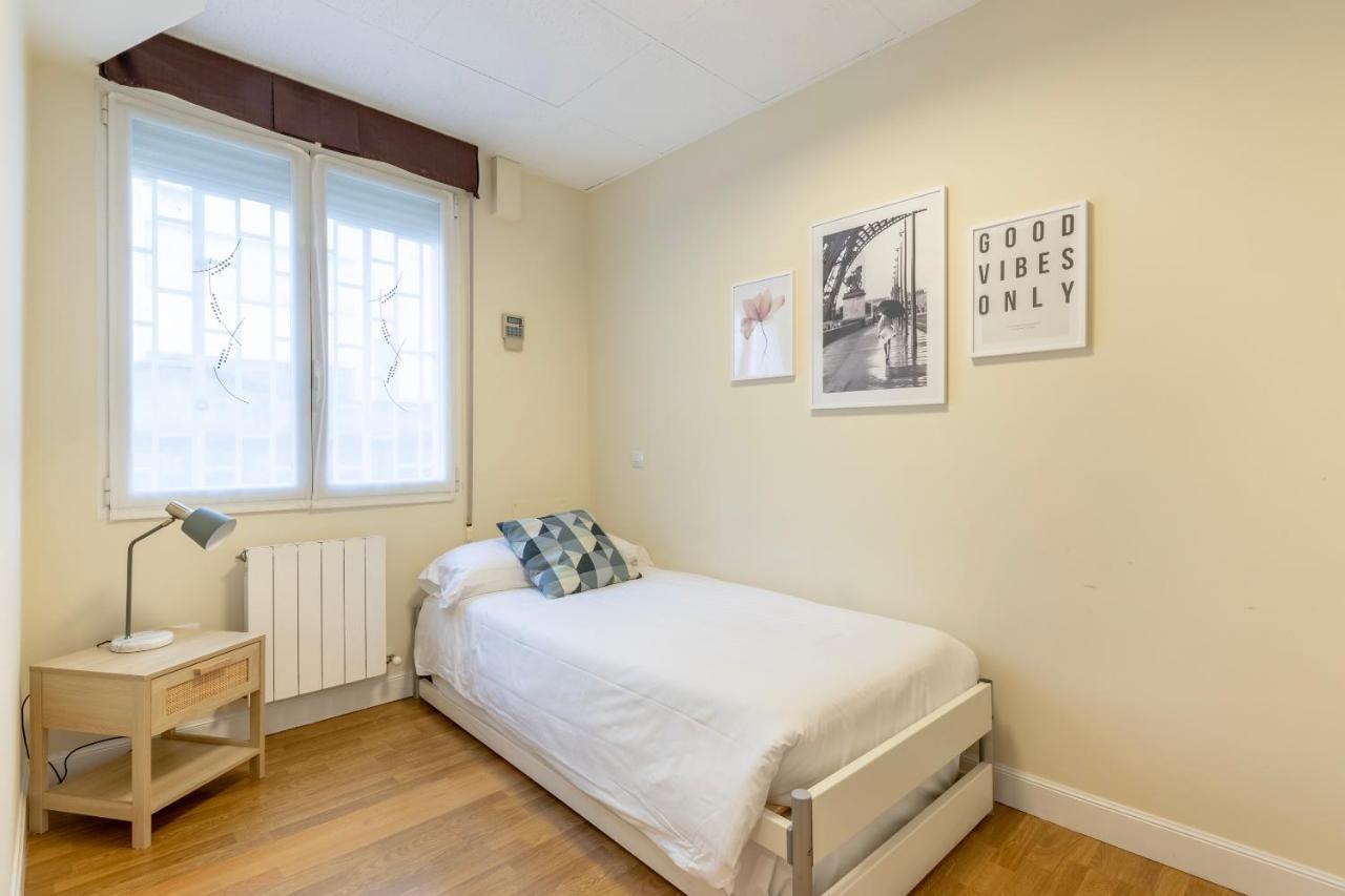 Akomodat En Apartamento En El Centro De Bilbao Con Parking Екстер'єр фото