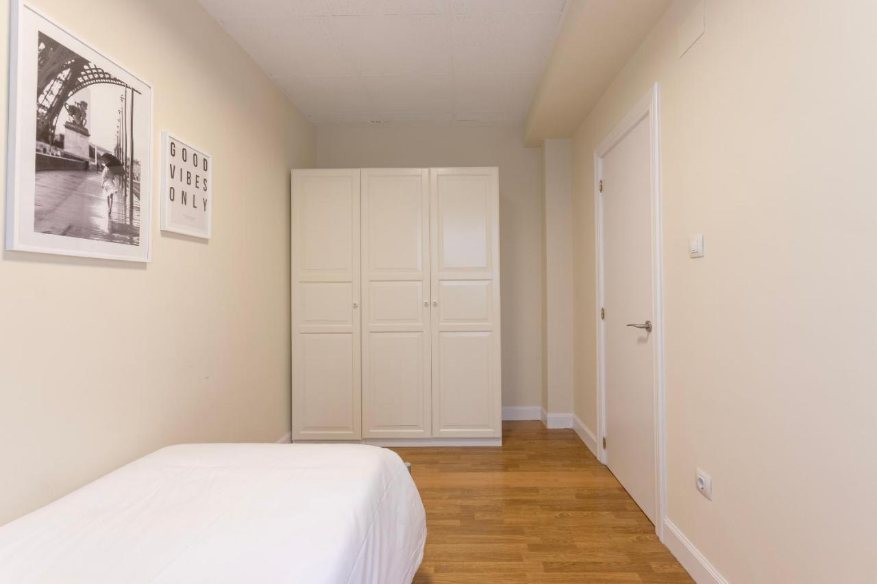 Akomodat En Apartamento En El Centro De Bilbao Con Parking Екстер'єр фото