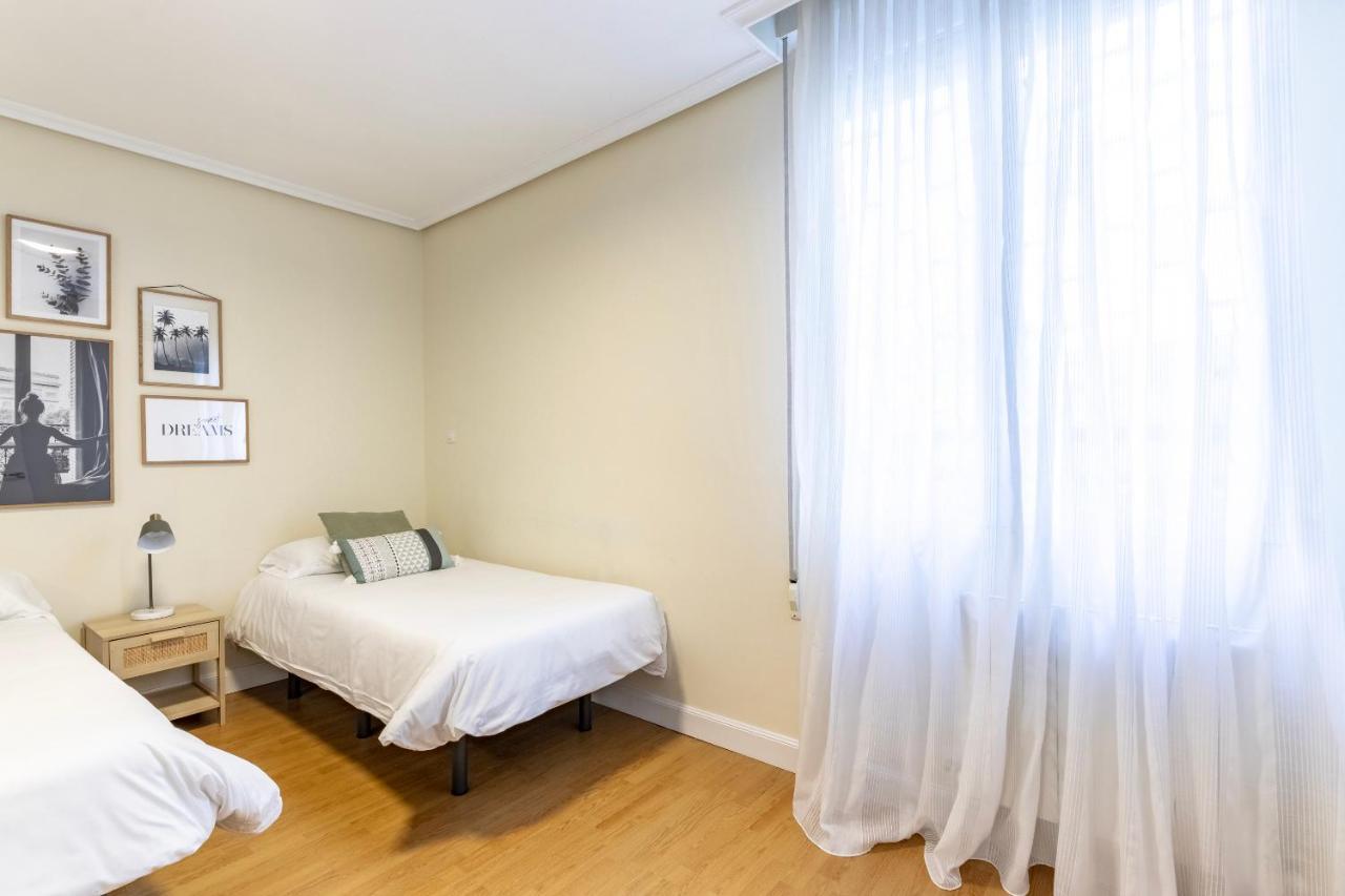 Akomodat En Apartamento En El Centro De Bilbao Con Parking Екстер'єр фото