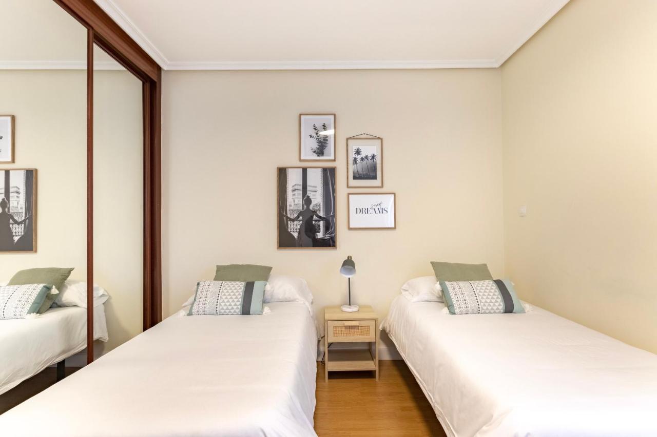 Akomodat En Apartamento En El Centro De Bilbao Con Parking Екстер'єр фото