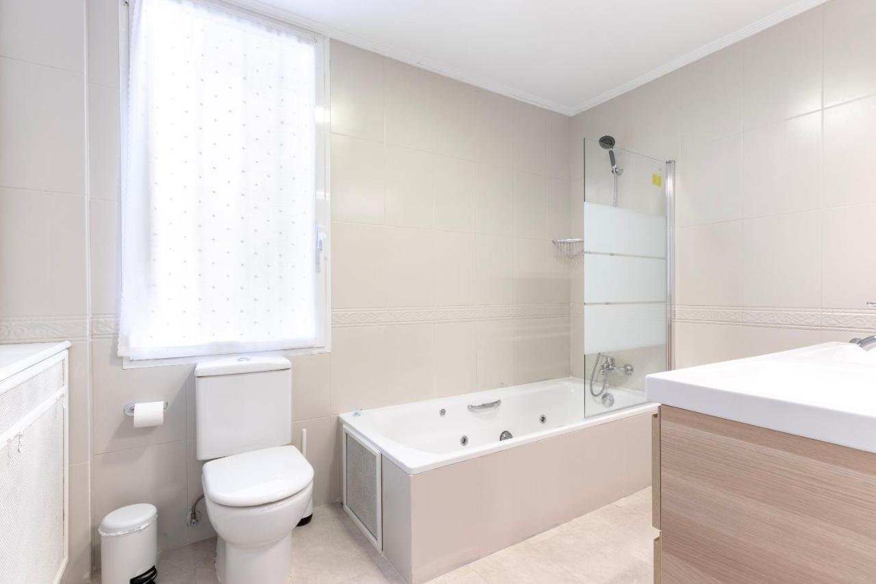 Akomodat En Apartamento En El Centro De Bilbao Con Parking Екстер'єр фото
